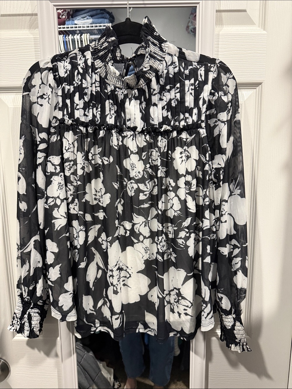 Cable & Gauge Black and White Floral Ruffle-Neck Blouse